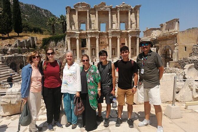 All Inclusive Private Ephesus, Village Tour and Traditional Lunch - Making Time for Photos and Short Adjustments
