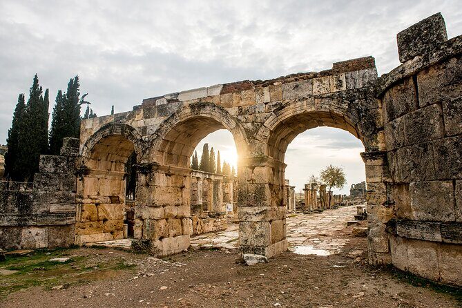 Ancient Ephesus and Pamukkale Tour from-to Kusadasi or Selcuk - Lunch in a Local Restaurant: A Real Break from Monuments