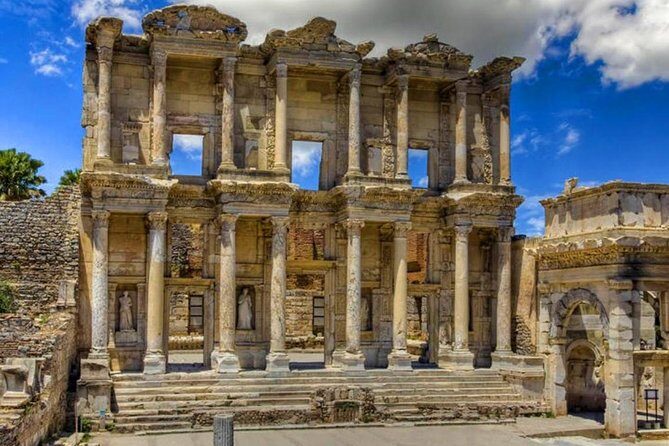 BEST OF EPHESUS TOUR - House of the Virgin Mary: a pilgrimage stop with real atmosphere