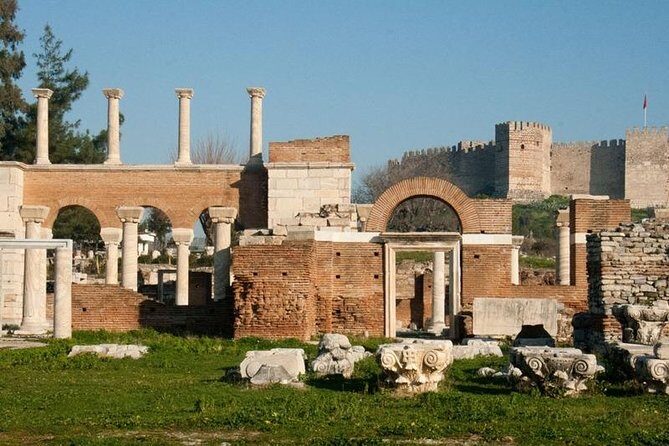 Biblical Ephesus Private Tour From Kusadasi Port - Temple of Hadrian, Hercules Gate, and Curetes Street: your Roman architecture mini-course