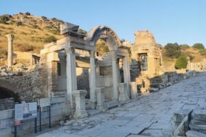Ephesus And Virgin Mary House Without Any Shopping Stops - Entering Ephesus with priority access: less waiting, better use of time
