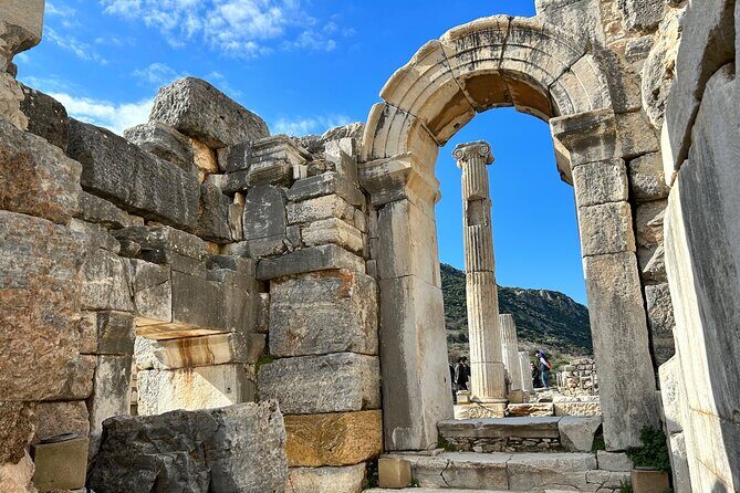 Ephesus and Virgin Mary Tour with Skip the Line, Lunch incl. - Quick context stops: Pigeon Castle, Selçuk town center, and Kusadası seaside