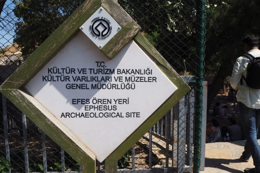 Ephesus: Half-Day Tour from Kusadasi - Hadrian’s Temple, Medusa, and Scholastica Baths Details