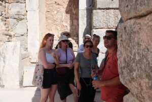 Ephesus Shore Excursion from Kusadasi Port with Guide - Ancient City of Ephesus: how to see the classics without losing the thread