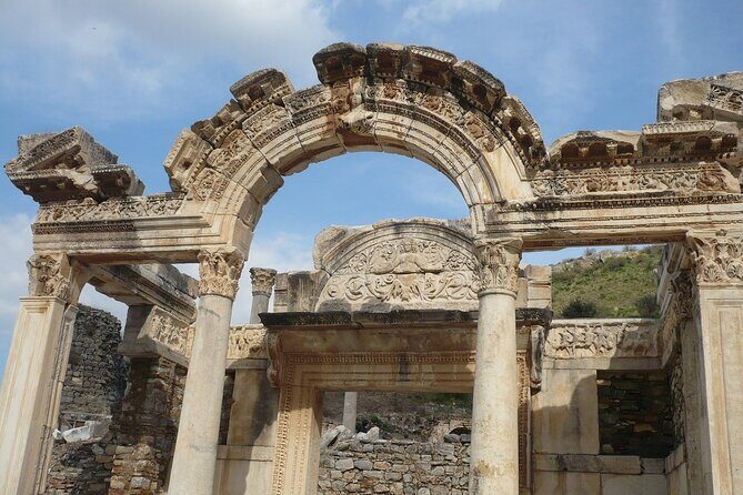 Ephesus Shore Excursion Private Guided Tour - Kusadasi Market Stop: Souvenirs and Craft Demos Without the Chaos
