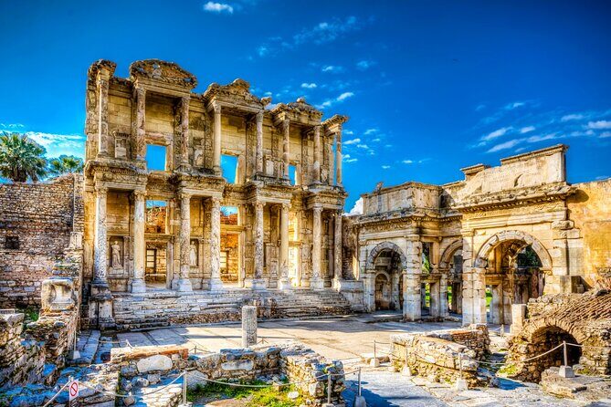 Ephesus Small Group Tour From Kusadasi Port / Hotels - Lunch at a traditional Turkish restaurant: included and actually useful