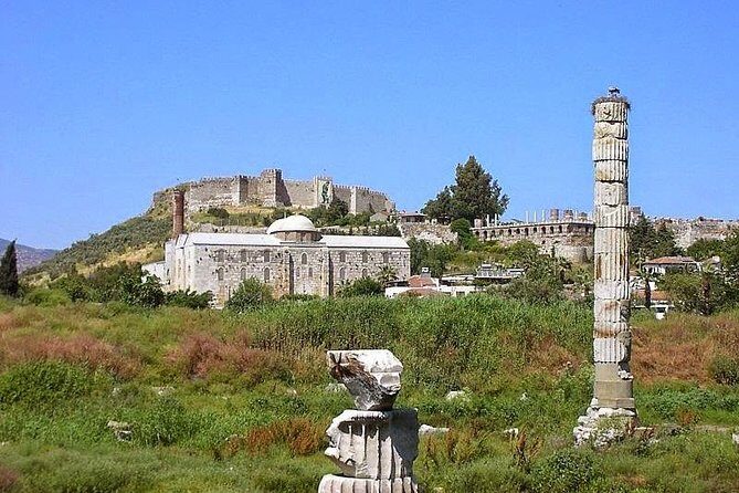 Ephesus Small Group Tour From Kusadasi / Selcuk Hotels - İsa Bey Mosque at Ayasuluk Hills: Marble from Ephesus, centuries later