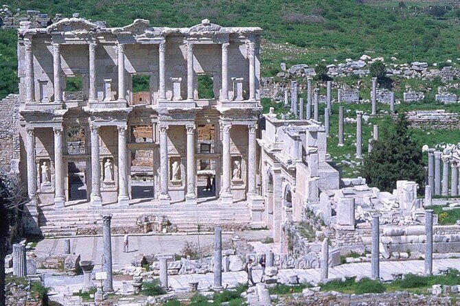 Explore history with Ephesus tour and relax with Turkish Bath! - Lunch Break Logic: A Real Pause Between Ruins and Relaxation