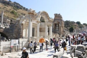 For Cruisers: Best Seller PRIVATE EPHESUS TOUR - House of the Virgin Mary: a calm start with real pilgrimage weight