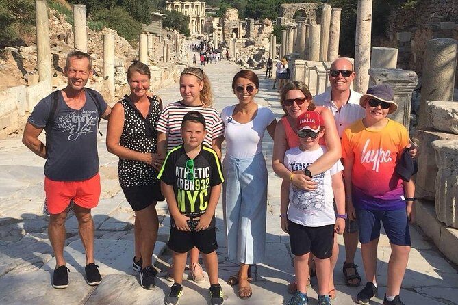 FOR CRUISERS Ephesus and Sirince Tour with Village Wine Tasting - In the old cellar: the 5-wine tasting experience