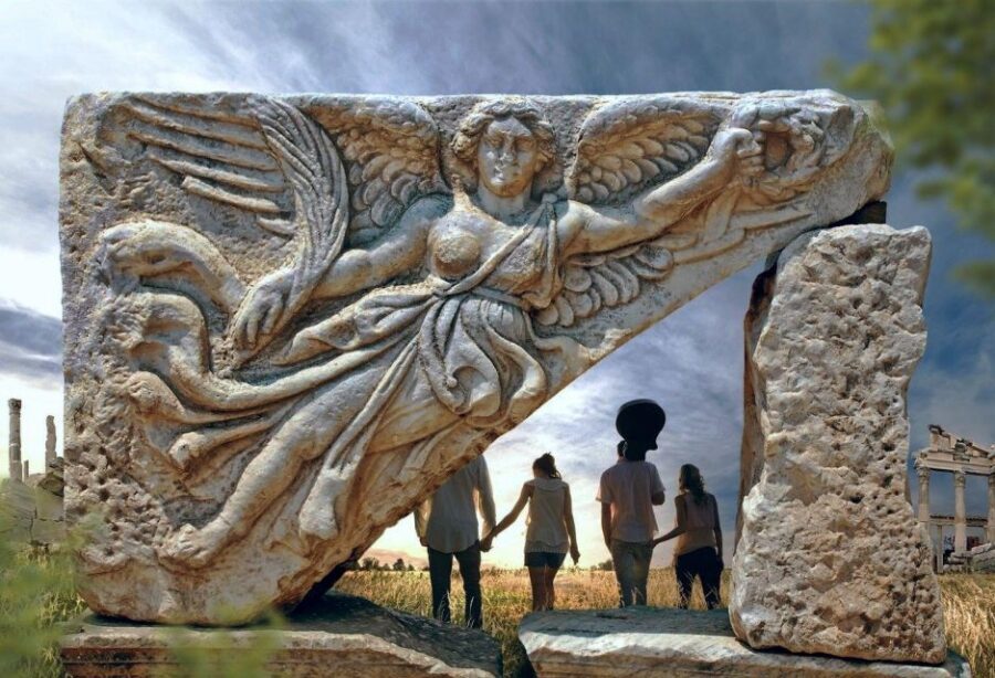 From Kusadasi: Ephesus Guided Private Tour - Temple of Hadrian, Fountain of Trajan, and the Theater vibe