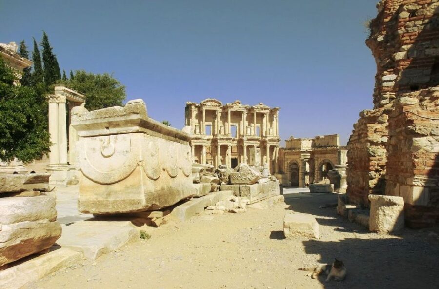 From Kusadasi: Ephesus Guided Private Tour - Artemis Temple: a Seven Wonders stop with the right expectations