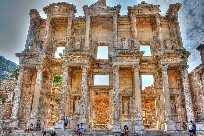 Kusadasi Ephesus Full Day Tour With Lunch & Professional Guide - Hotel pickup and a relaxed start in Kusadasi