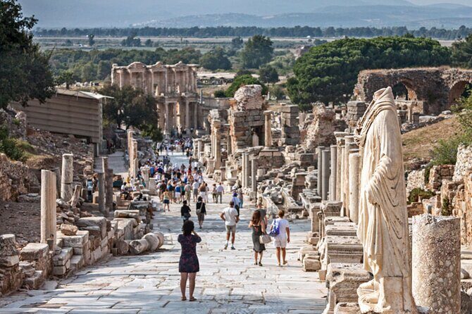 Kusadasi Ephesus Full Day Tour With Lunch & Professional Guide - Meryemana (House of the Virgin Mary): quiet spirituality with visitor rituals