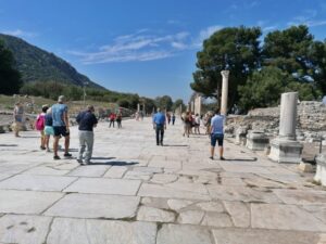Kusadasi: Ephesus Small Group Tour - House of the Virgin Mary: the calm, guided start