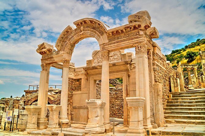 Kusadasi Private Shore Excursion: Ephesus & House of Virgin Mary - Tickets, lunch, and what your money actually covers