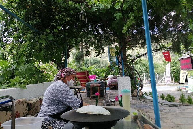 Kusadasi Selcuk Ephesus Gourmet and Street Food Tour - Private Transportation, Timing, and the On-Time Return That Actually Matters