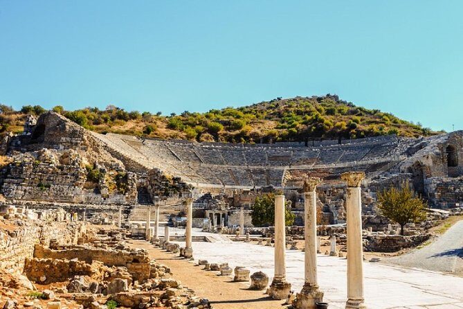 Kusadasi Shore Excursion: Ephesus Sightseeing Tour with Lunch - Carpet and shopping stops: the one part you should think about