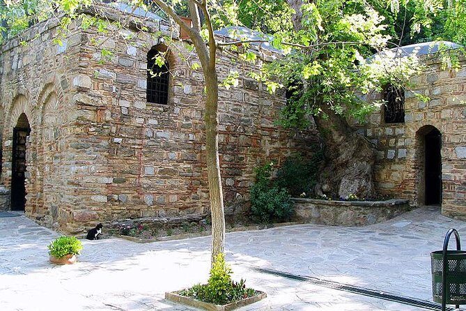 Kusadasi Shore Excursion: Private Tour to Ephesus and the House of Virgin Mary - The guide matters: what you actually get out of Ephesus