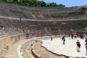 NO HIDDEN FEES : Private Ephesus, Artemission with grp. option - Entering ancient Ephesus: the 2-hour walk of the main monuments