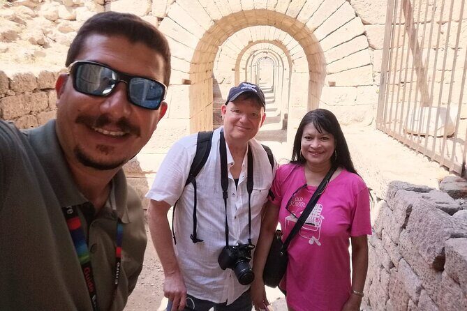 Pergamon&Asklepion Day Tour from Kusadasi / Izmir - Lunch break: local food and a simple way to recharge