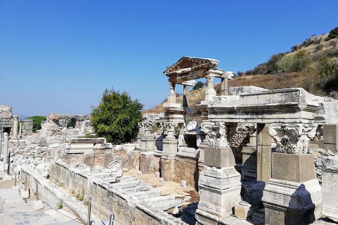 Private EPHESUS Full & Half Tours with Traditional lunch included - Lunch in a garden restaurant: mezes that keep you going