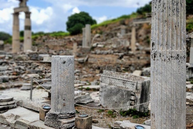 Private Ephesus, House of Virgin Mary, St John Basilica & Lunch - Lunch at Bizim Ev Hanımeli Restoran: Where the Day Becomes Comfortable