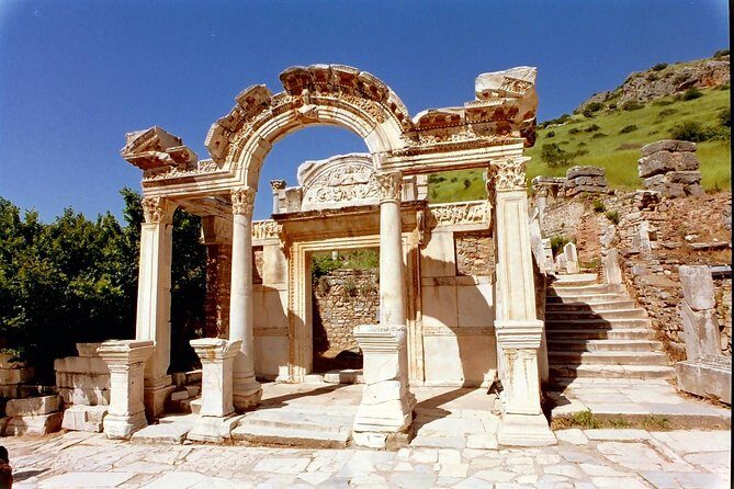 Private Ephesus Miletus Dydima Tour from Port Kusadasi - Shopping stops: carpet, leather jackets, and jewelry with a practical mindset