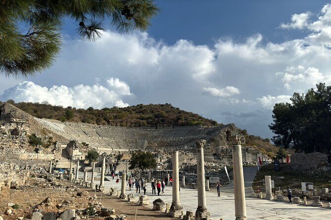 PRIVATE EPHESUS TOUR FOR CRUISERS: On-time Return and Skip-Line - The shopping part: handicrafts are real, but you should control the process