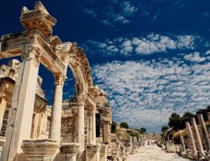 Private Tour: Ephesus Day Trip from Kusadasi with Lunch - The Ephesus route that makes the ruins make sense