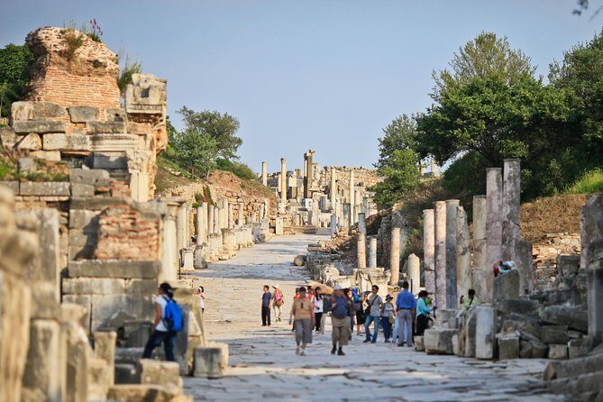 Shore Excursion 1 or 2 Day Private Tour from Kusadasi Port for Ephesus-Pergamon - Pergamon Amphitheater and the Steep-Hill View Over the Aegean