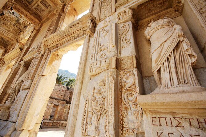 SKIP-THE-LINE: BEST OF EPHESUS PRIVATE TOUR with Lunch & ENTRY - Ephesus Terrace Houses: Mosaics and Wall Paintings Up Close