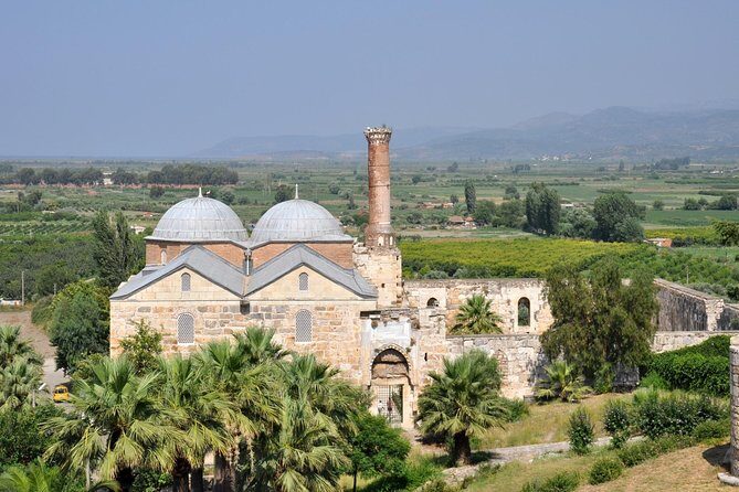 SKIP-THE-LINE: Group or Private Ephesus & Artemis Tour with LUNCH - Golden Fringe carpet demonstration and lunch at Carpet Village