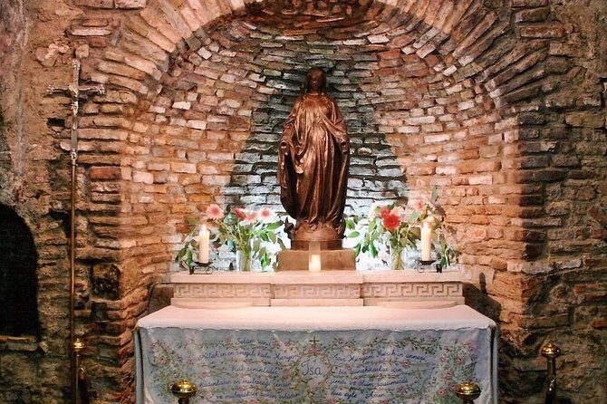 Small Group Ephesus Full Day Tour with Lunch + Entry Fees - Lunch and heat management: the comfort part you’ll feel all day