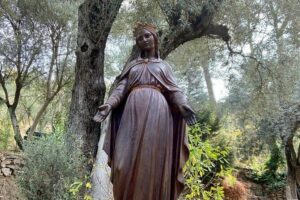 Visit Mary's House For Cruise Passenger - The Main Event: Visiting Meryemana (Mary’s House) in Real Time